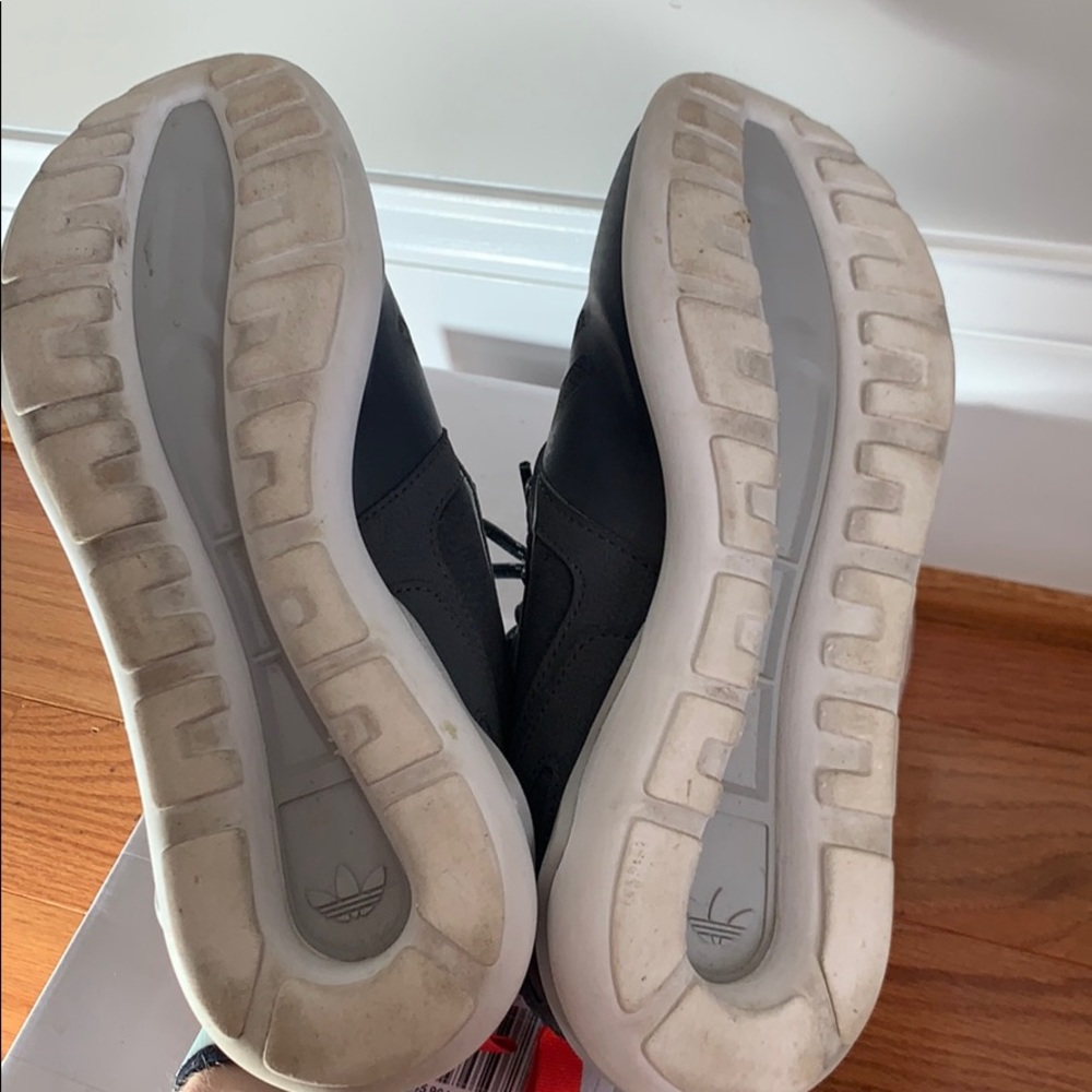 Adidas Tubular - Picture 5 of 5